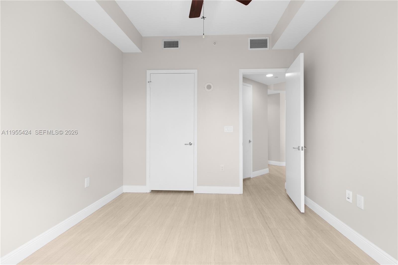 20000 E Country Club Dr #402, Aventura FL 33180