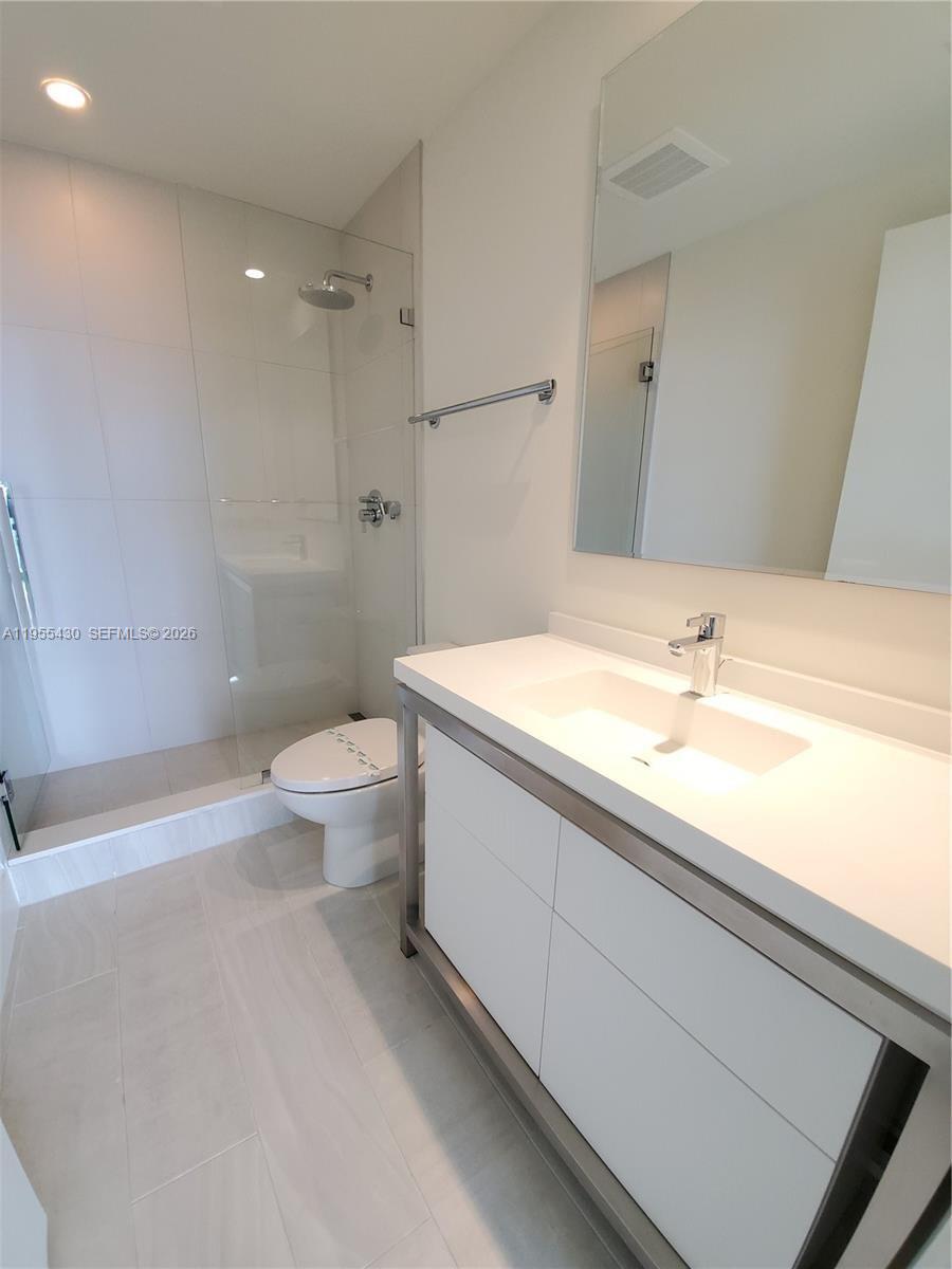 2000 Metropica Way #1401, Sunrise FL 33323