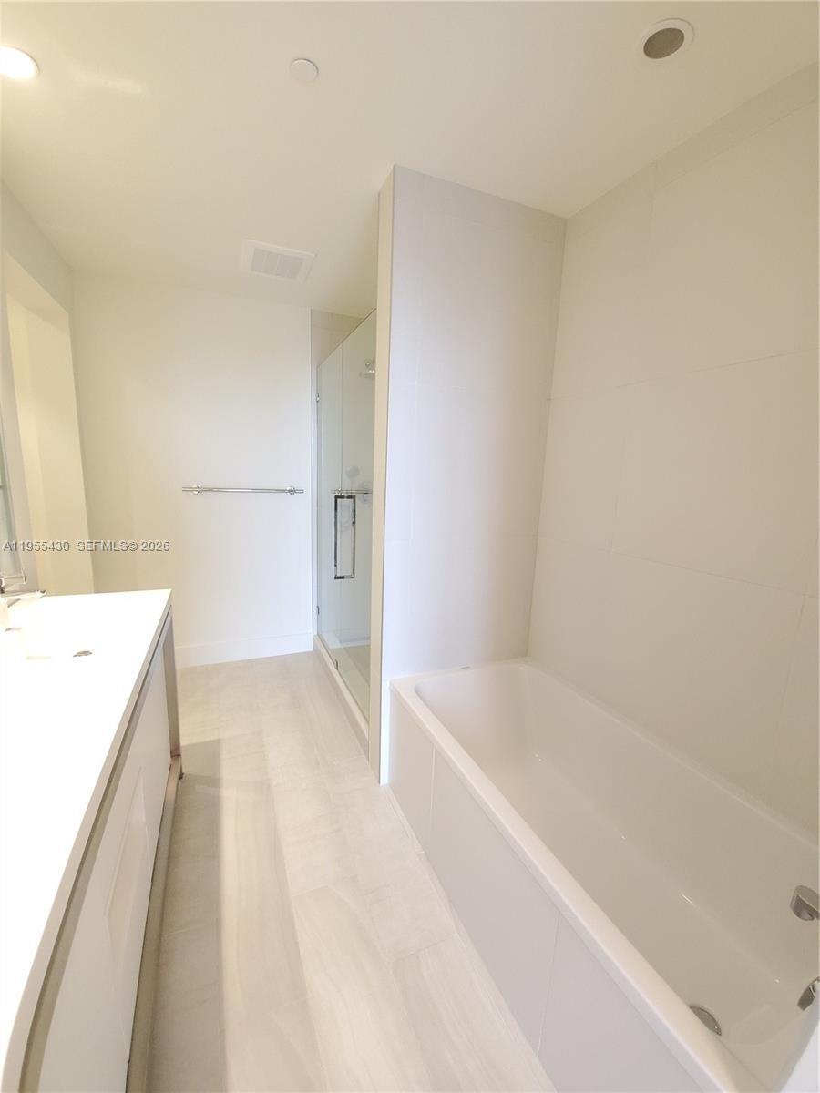 2000 Metropica Way #1401, Sunrise FL 33323