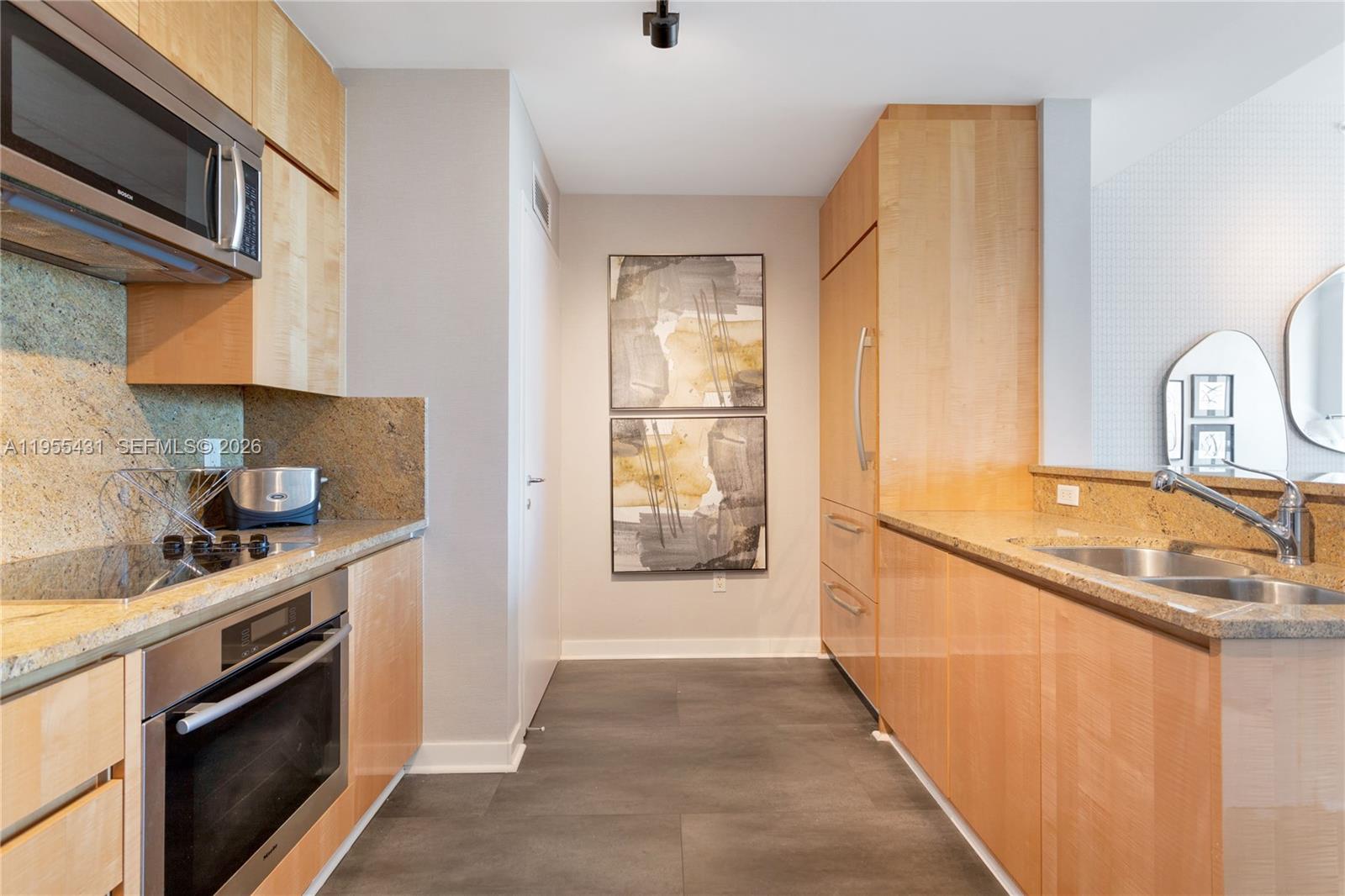 50 S Pointe Dr #609, Miami Beach FL 33139