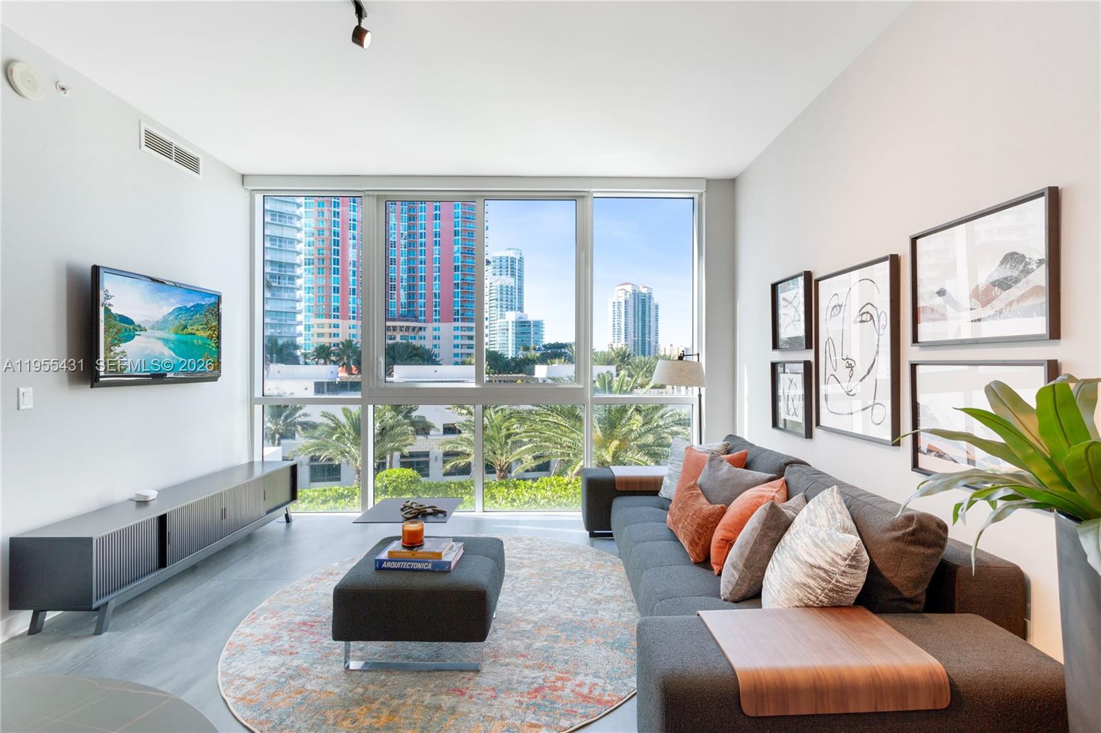 50 S Pointe Dr #609, Miami Beach FL 33139