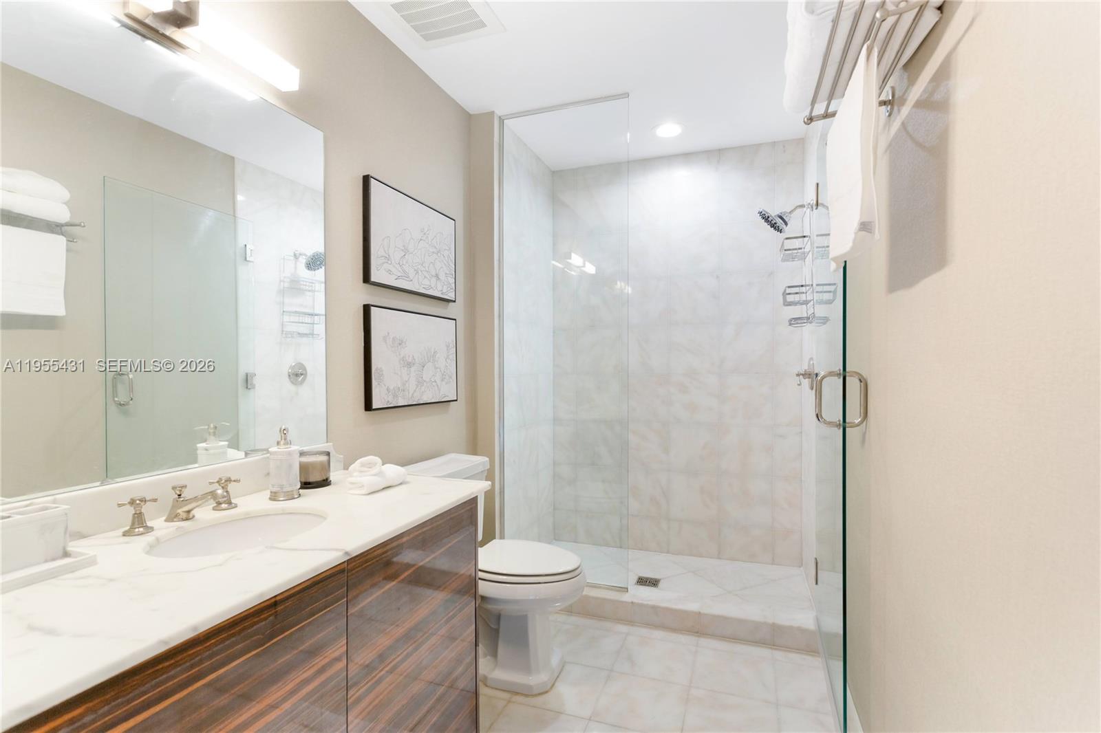 50 S Pointe Dr #609, Miami Beach FL 33139