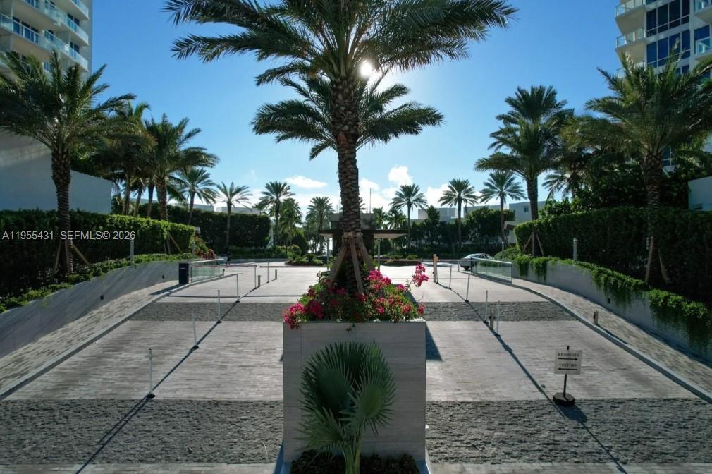 50 S Pointe Dr #609, Miami Beach FL 33139