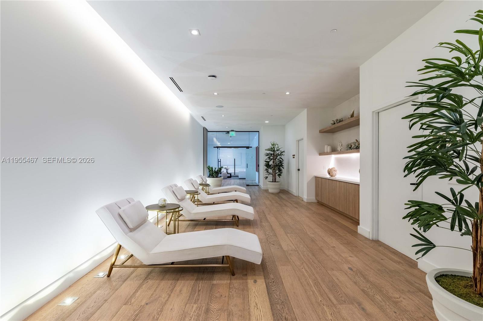 650 NE 2nd Ave #0305, Miami FL 33132