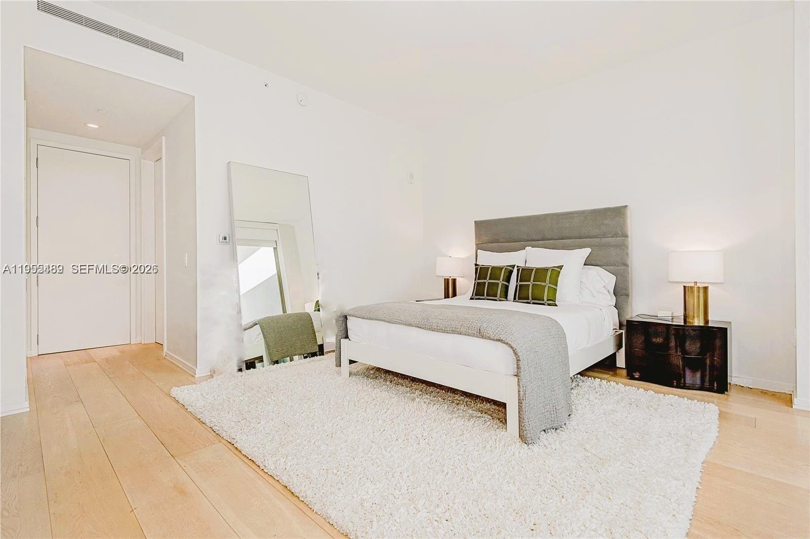 300 E Collins Ave #2D, Miami Beach FL 33139
