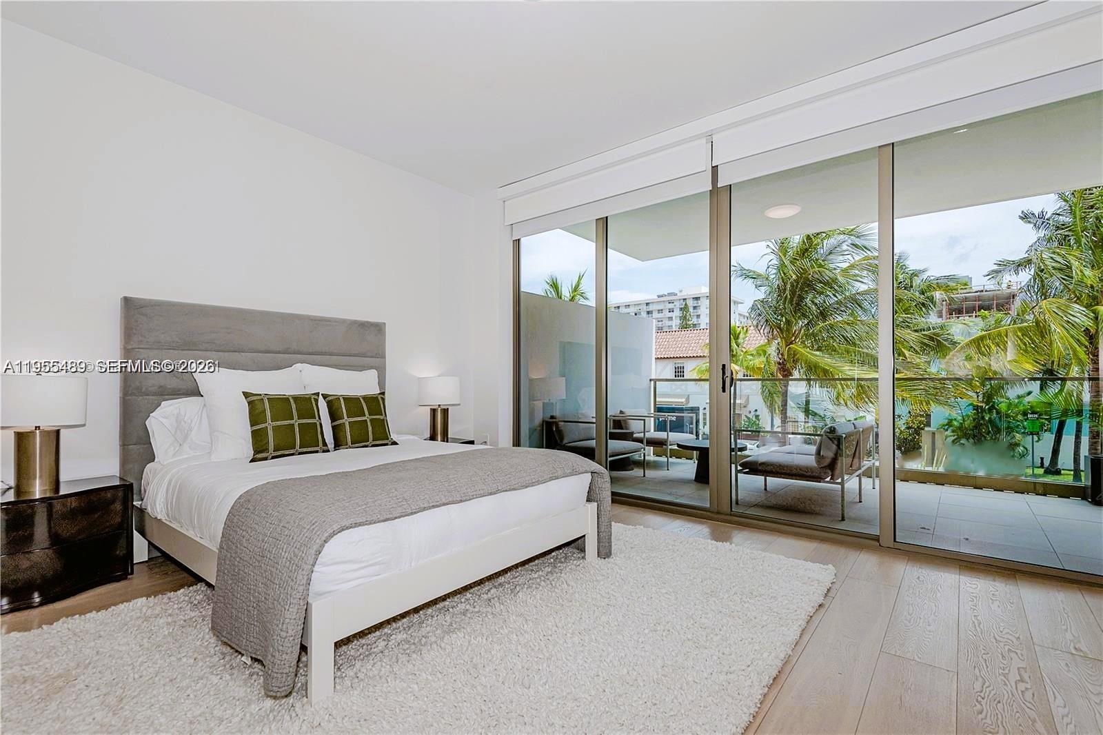 300 E Collins Ave #2D, Miami Beach FL 33139