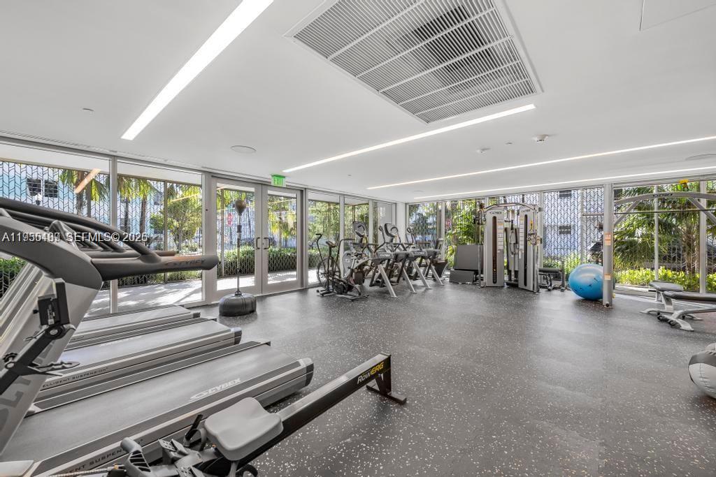 300 E Collins Ave #2D, Miami Beach FL 33139