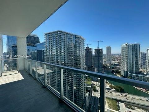 55 SE 6th St #4100, Miami FL 33131