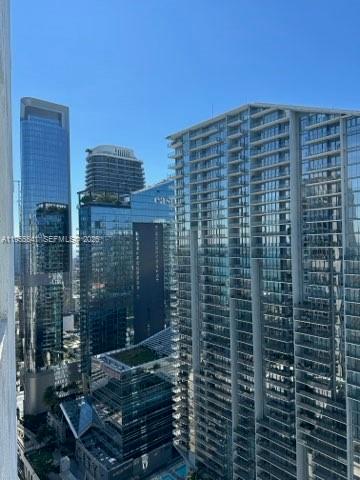 55 SE 6th St #4100, Miami FL 33131