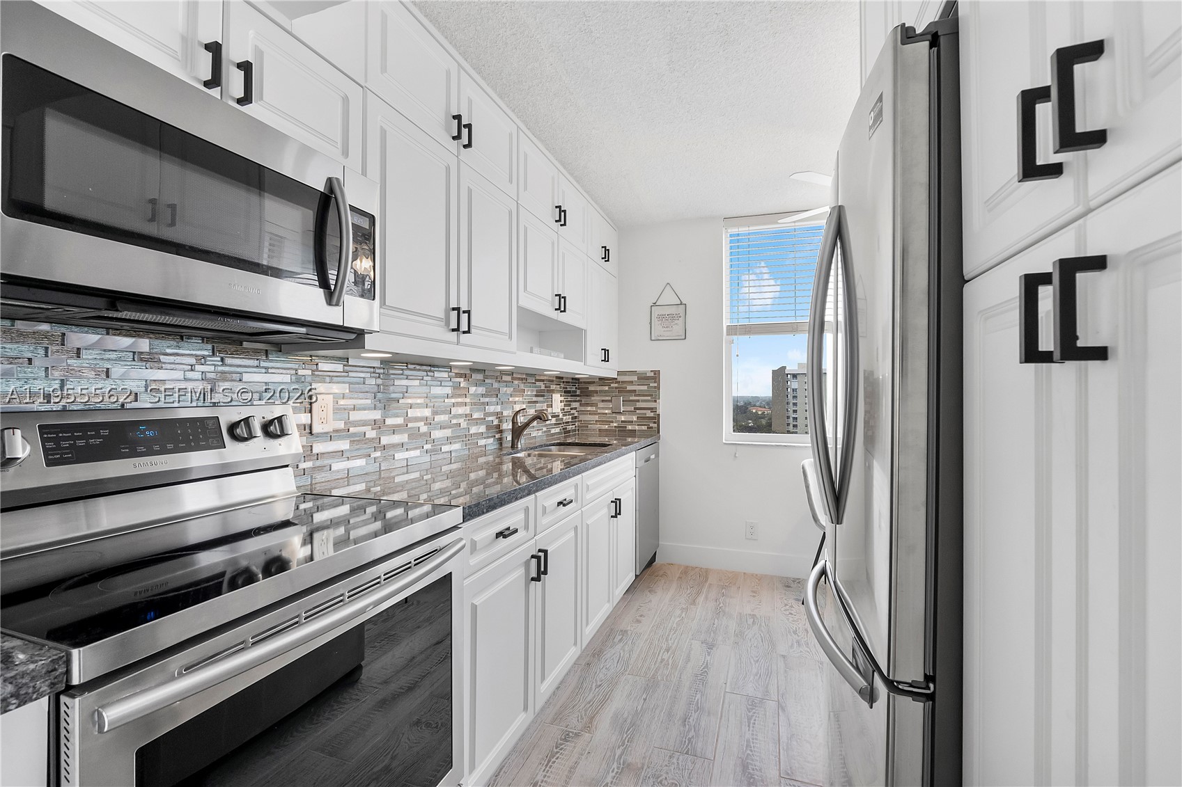 2639 N Riverside Dr #806, Pompano Beach FL 33062