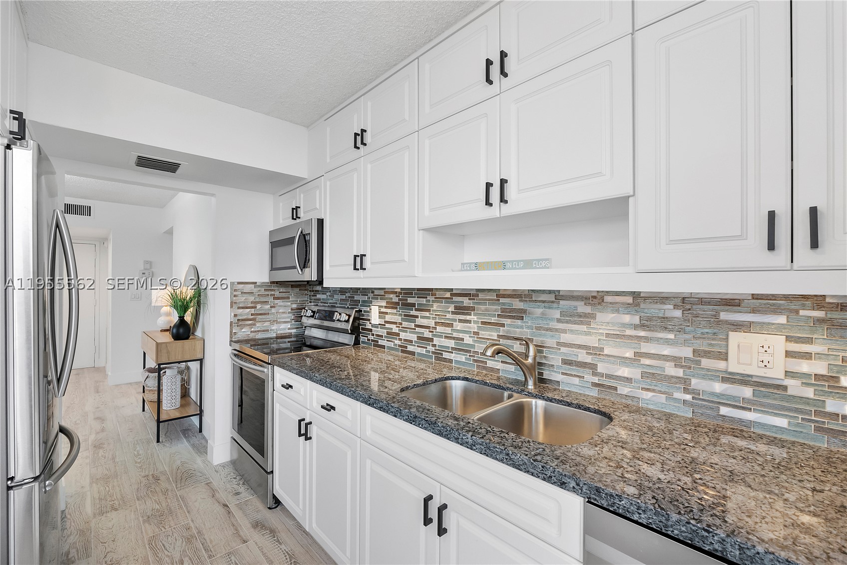 2639 N Riverside Dr #806, Pompano Beach FL 33062