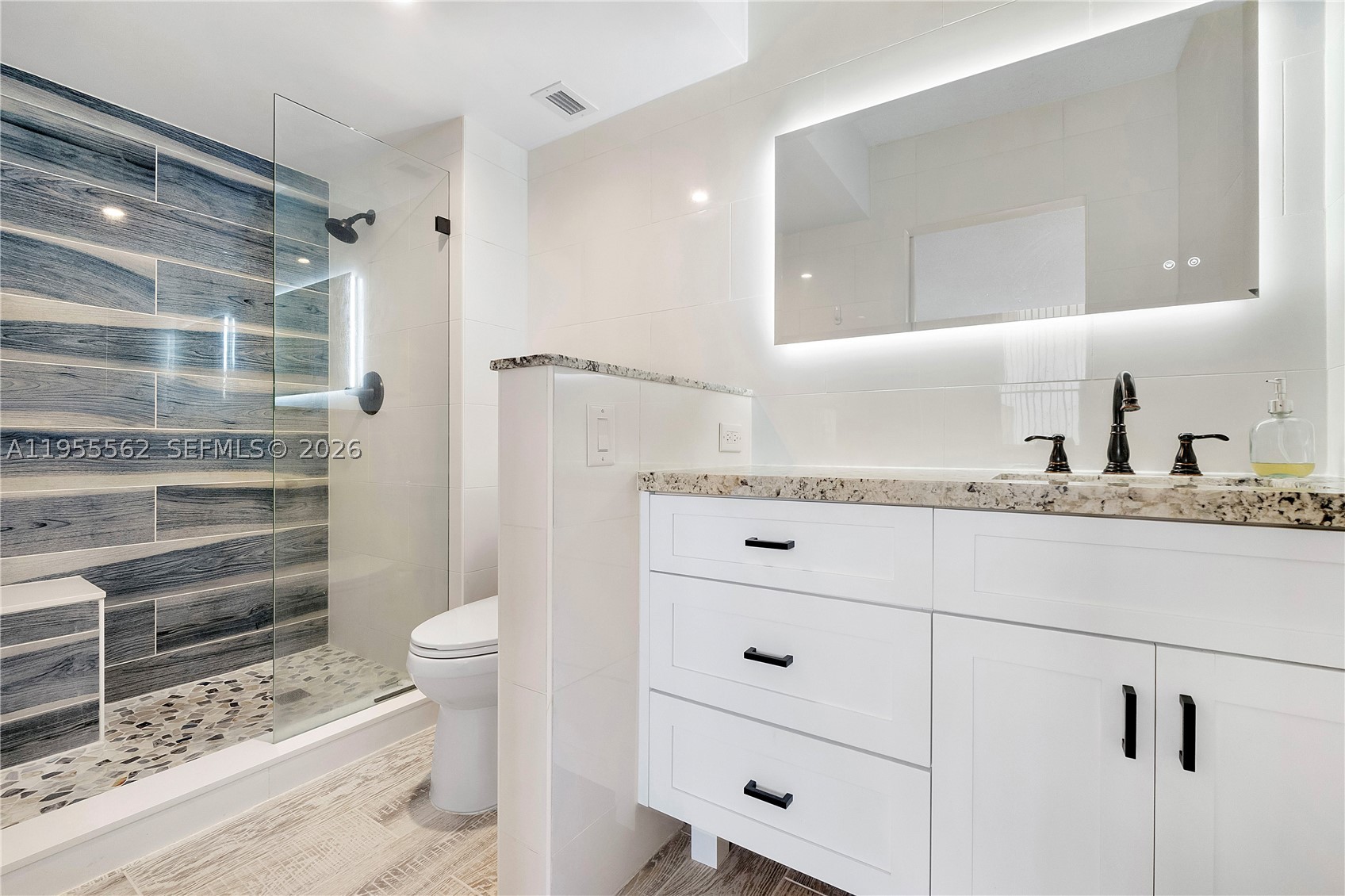 2639 N Riverside Dr #806, Pompano Beach FL 33062