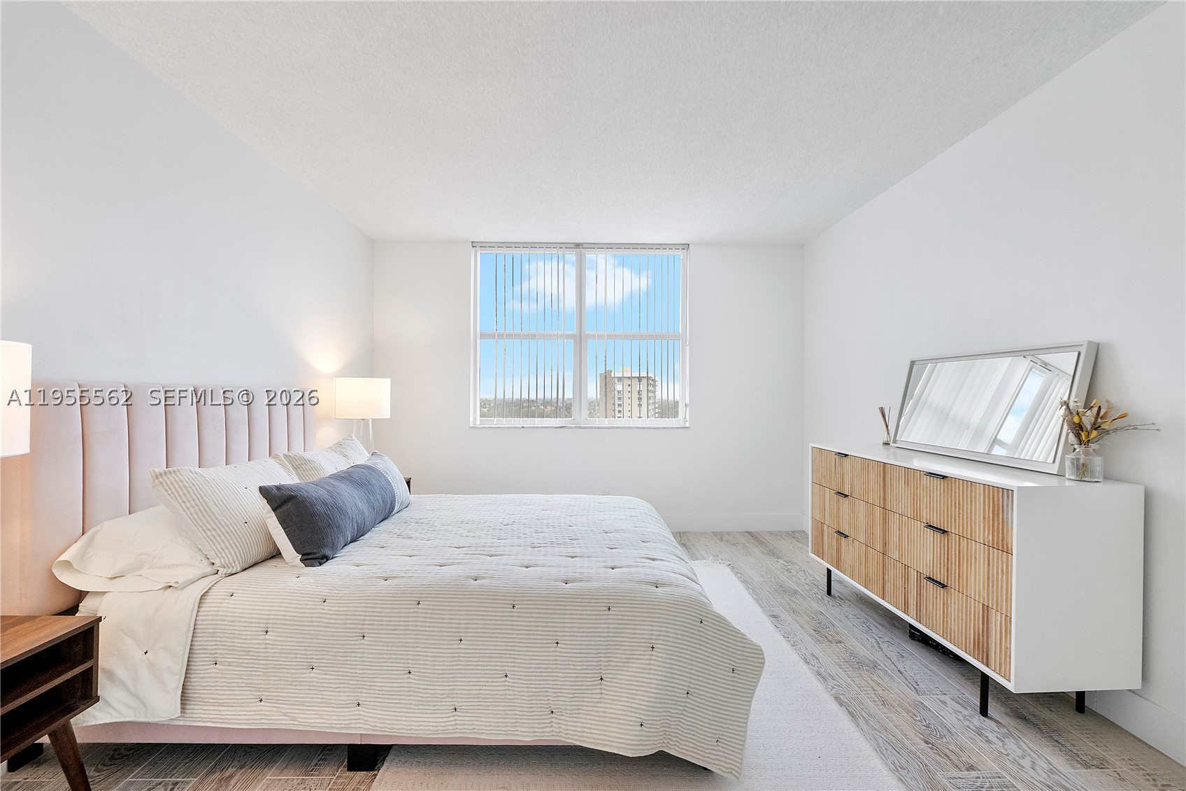 2639 N Riverside Dr #806, Pompano Beach FL 33062