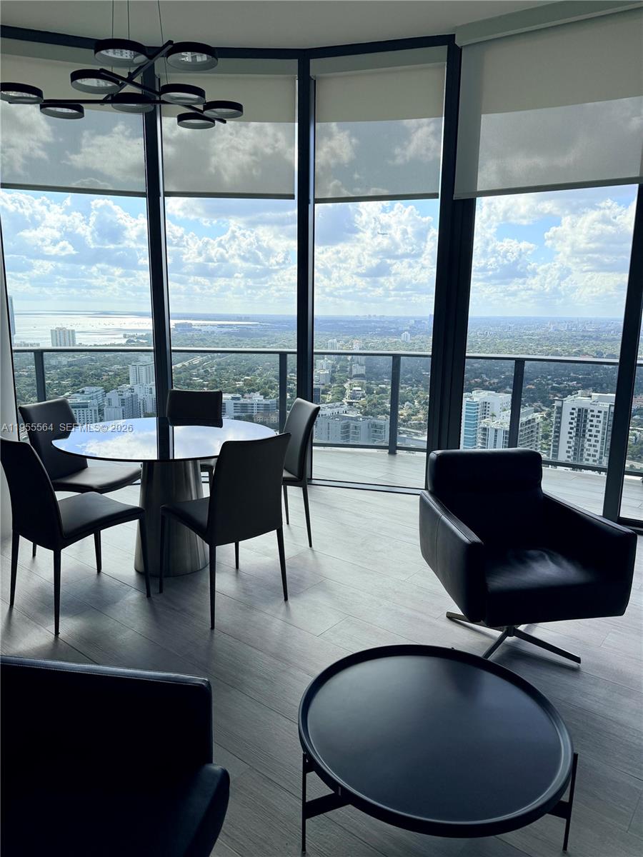 45 SW 9th St #4606, Miami FL 33130
