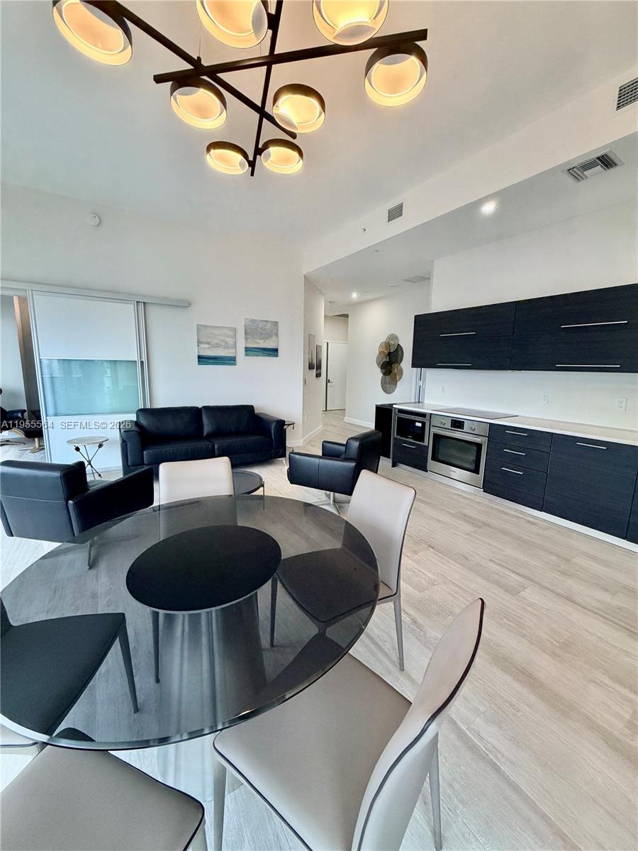 45 SW 9th St #4606, Miami FL 33130
