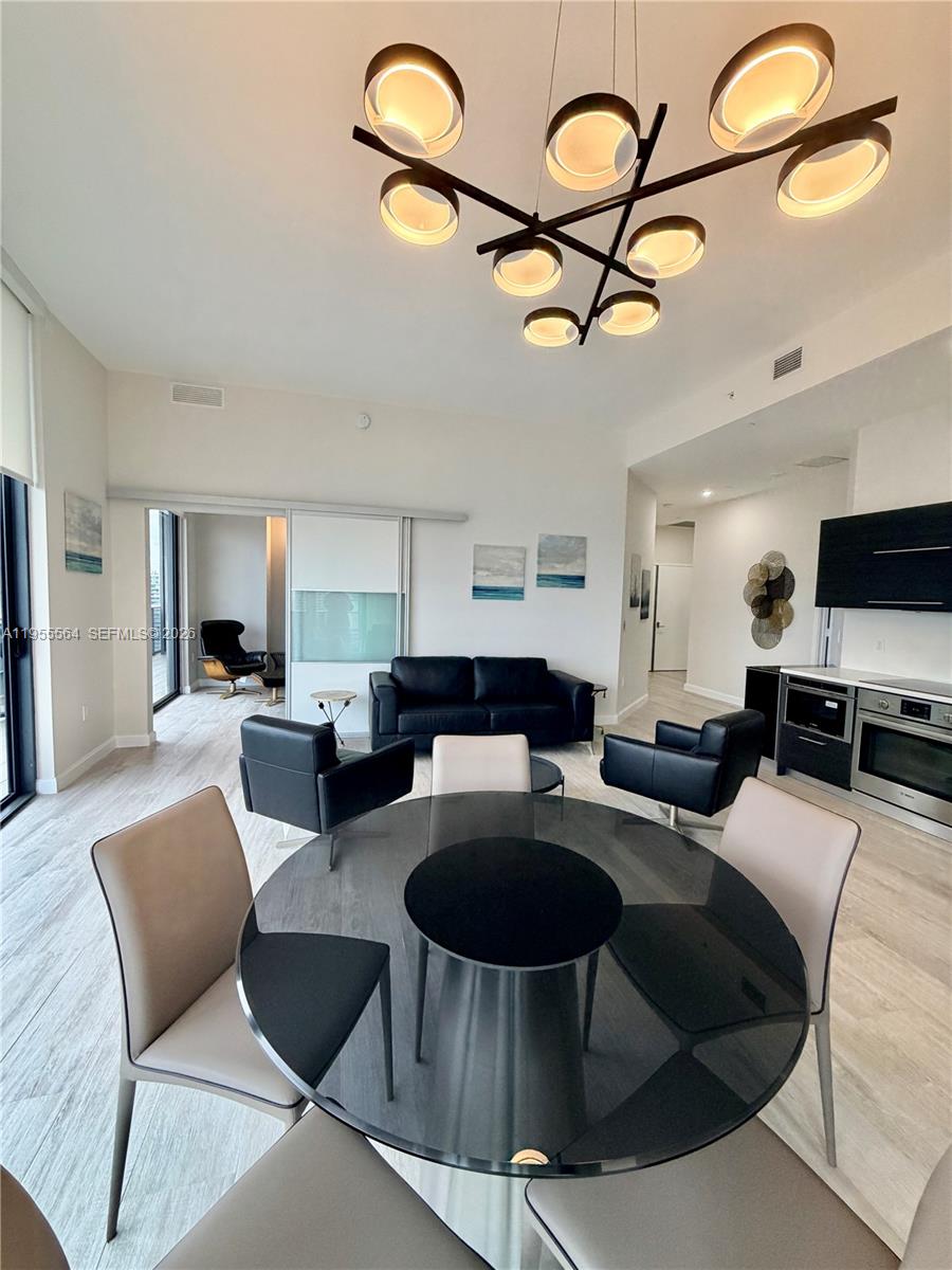 45 SW 9th St #4606, Miami FL 33130