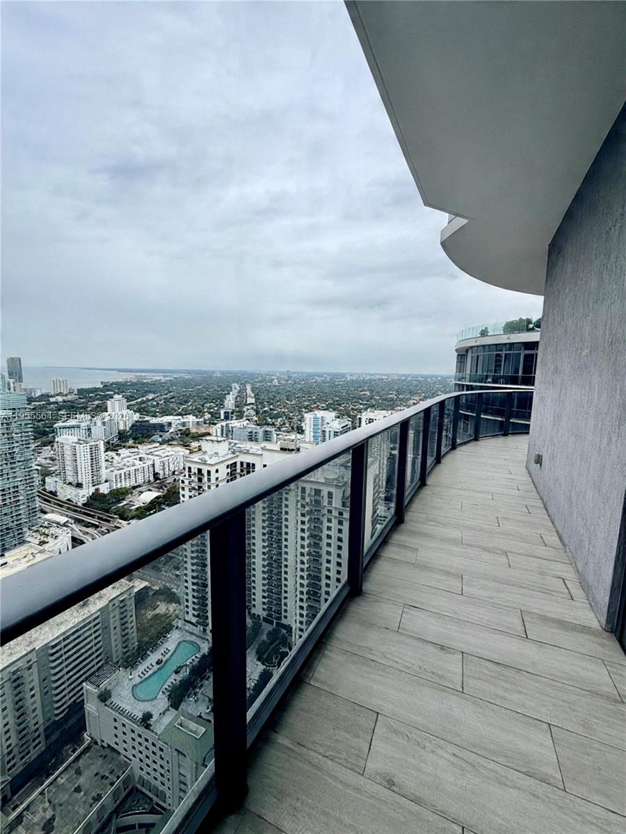 45 SW 9th St #4606, Miami FL 33130