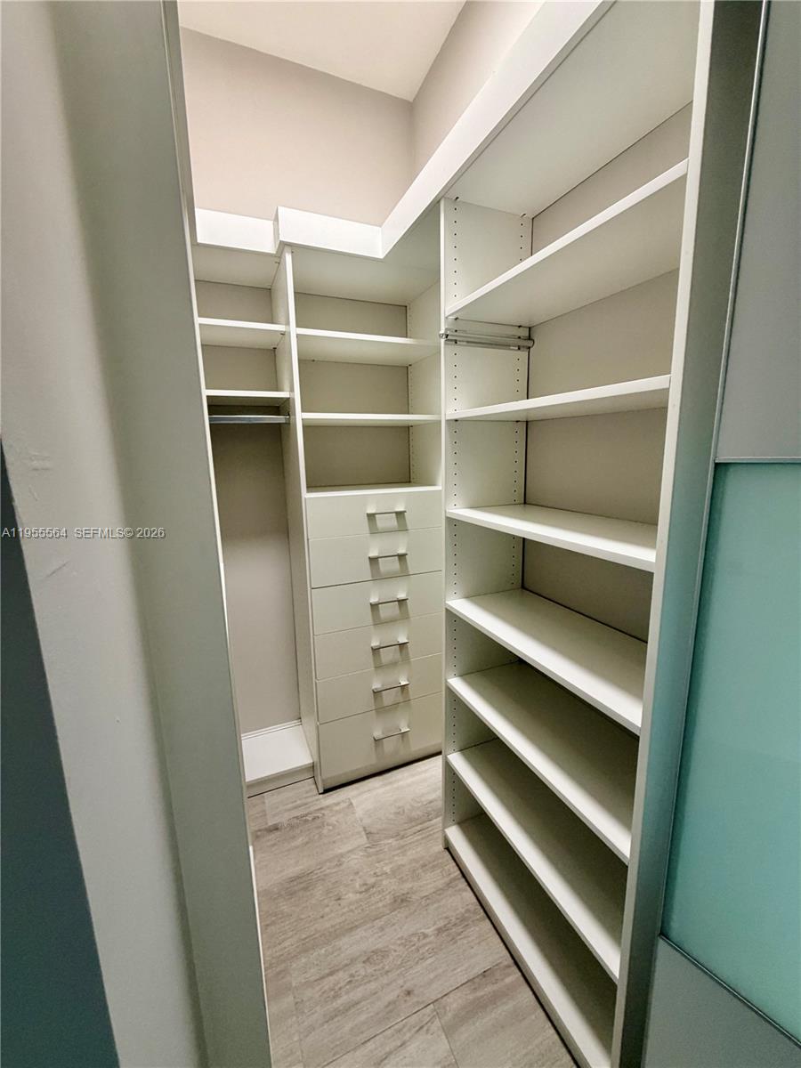 45 SW 9th St #4606, Miami FL 33130