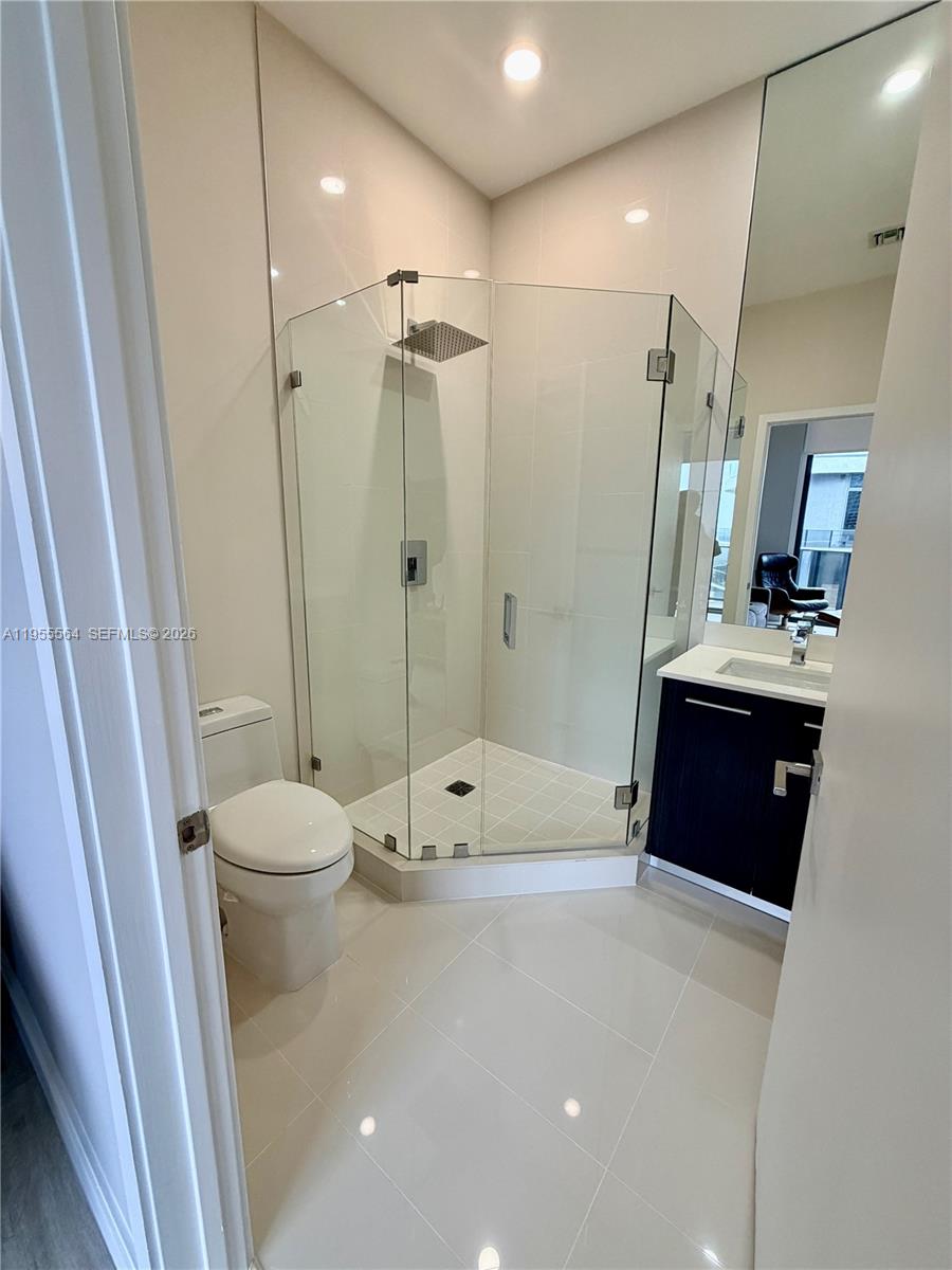 45 SW 9th St #4606, Miami FL 33130