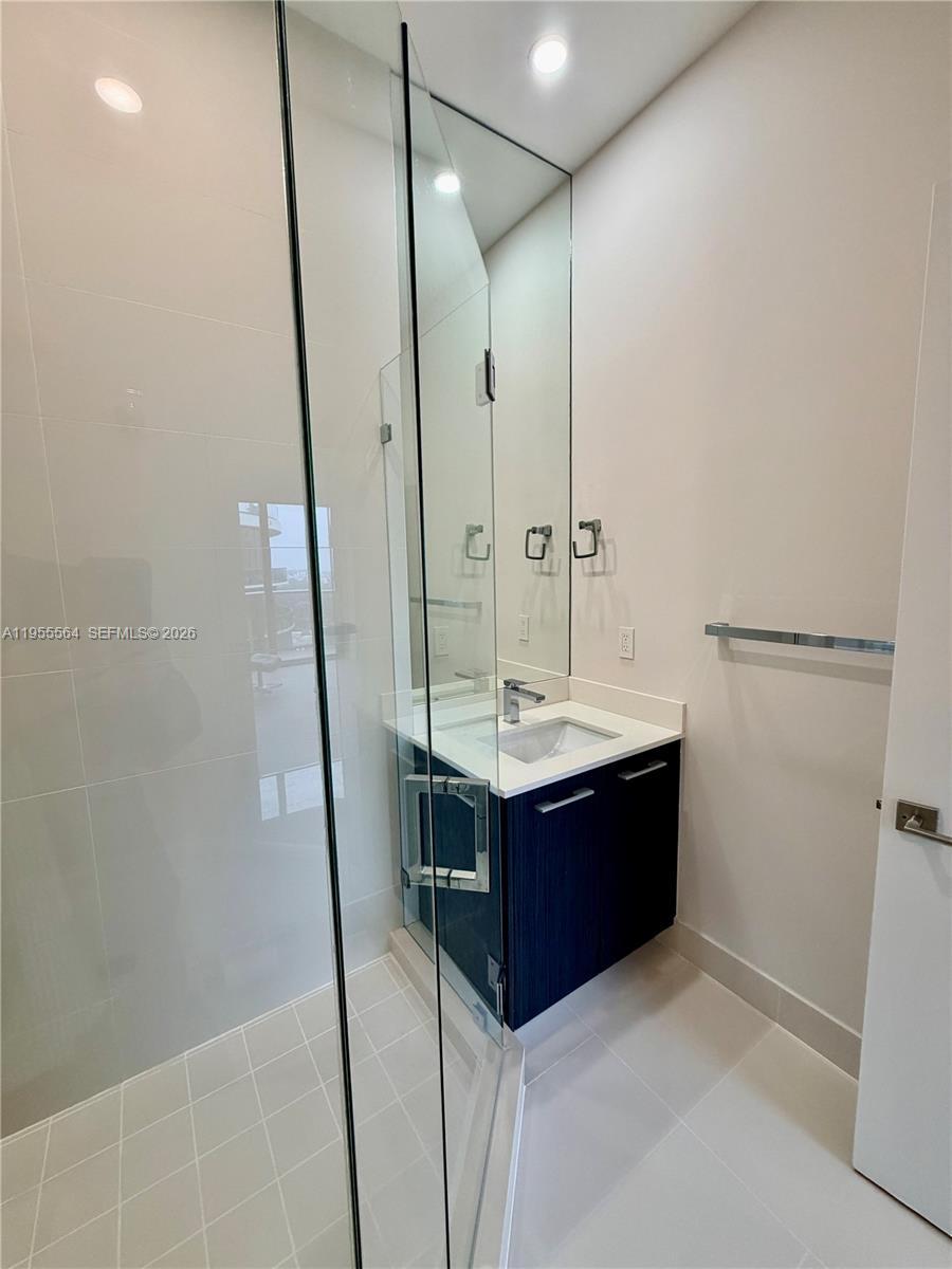 45 SW 9th St #4606, Miami FL 33130