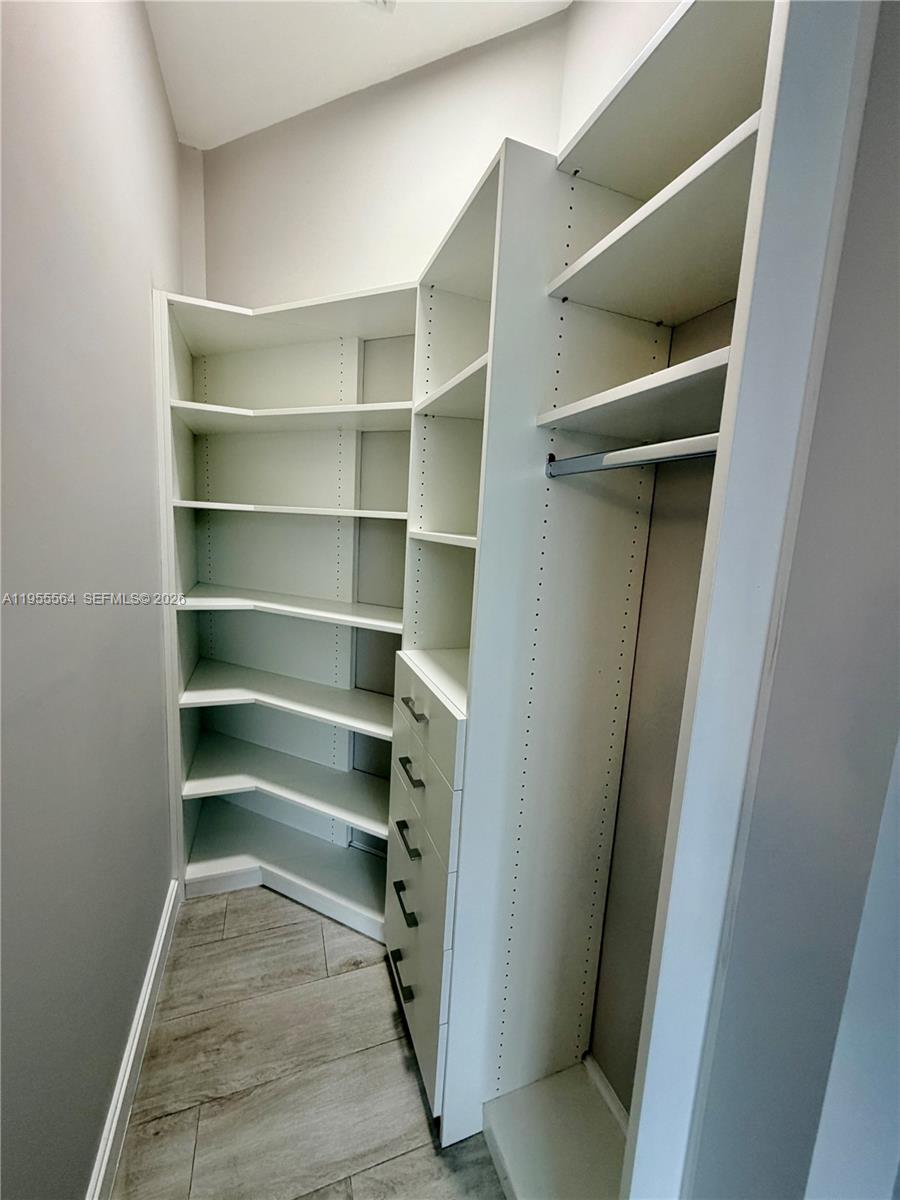 45 SW 9th St #4606, Miami FL 33130