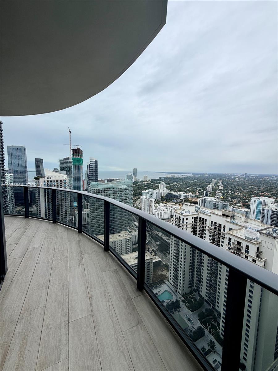 45 SW 9th St #4606, Miami FL 33130