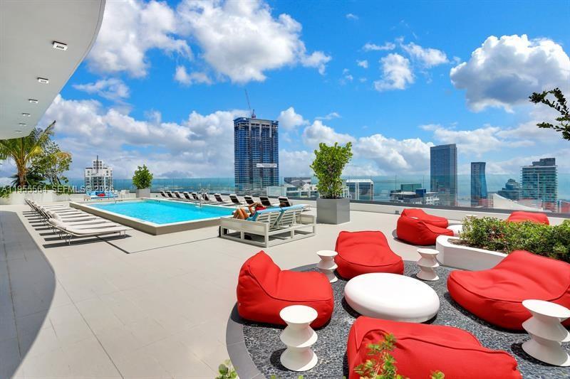 45 SW 9th St #4606, Miami FL 33130