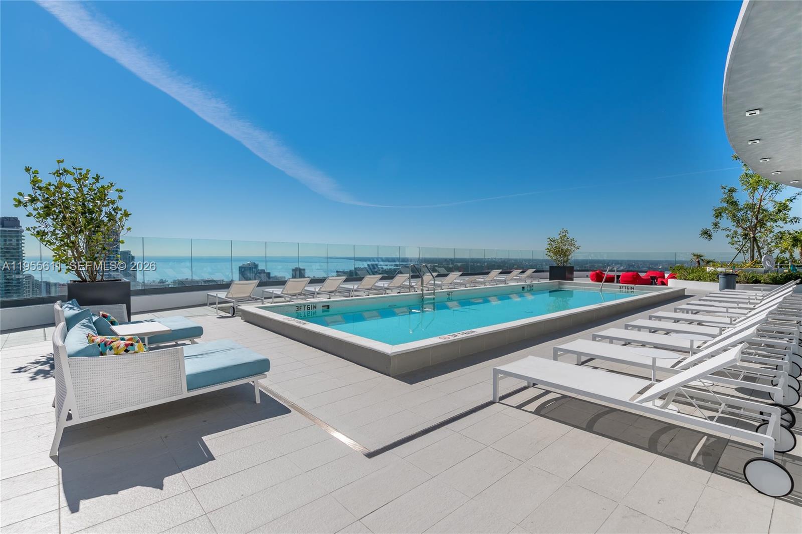 45 SW 9th St #3401, Miami FL 33130