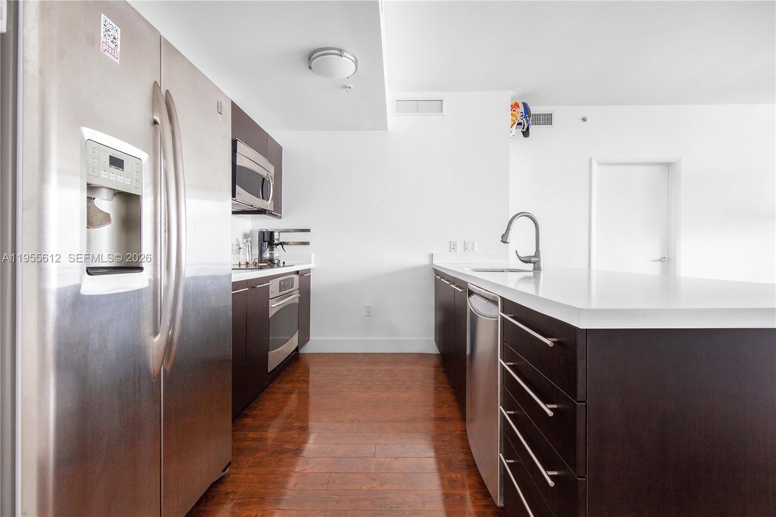 90 SW 3rd St #4408, Miami FL 33130