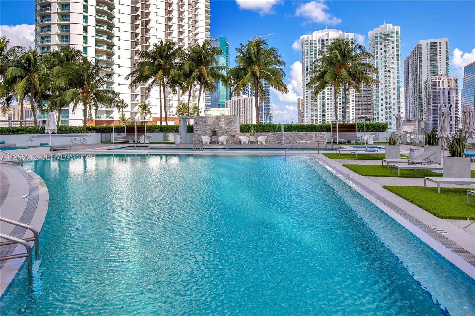 90 SW 3rd St #4408, Miami FL 33130