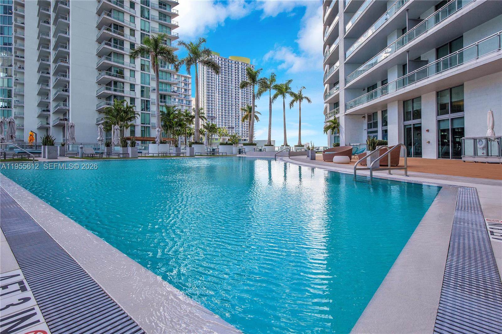 90 SW 3rd St #4408, Miami FL 33130