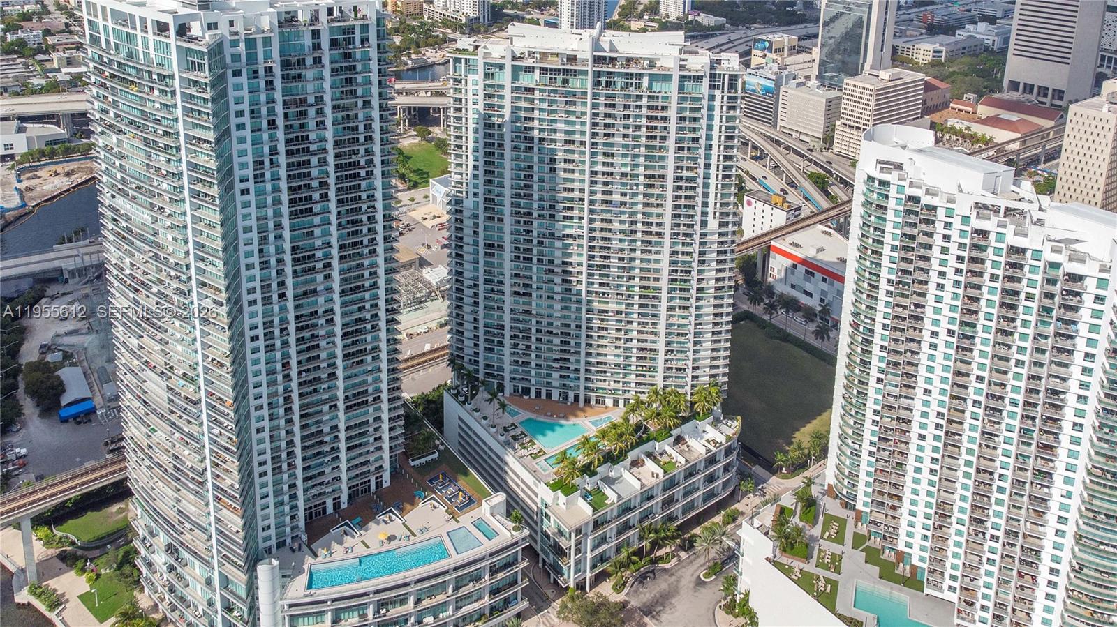 90 SW 3rd St #4408, Miami FL 33130
