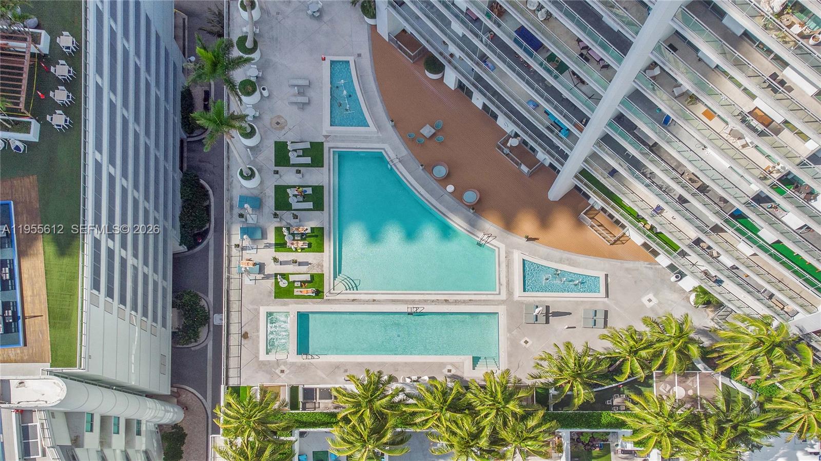90 SW 3rd St #4408, Miami FL 33130