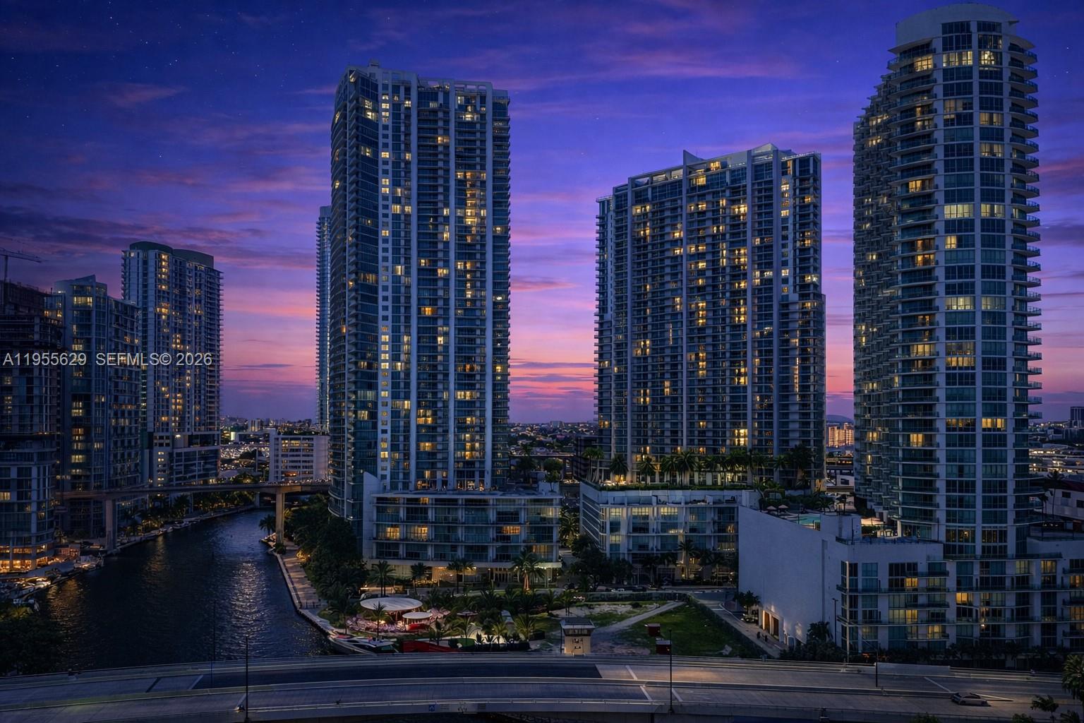 31 SE 5th St #1803, Miami FL 33131