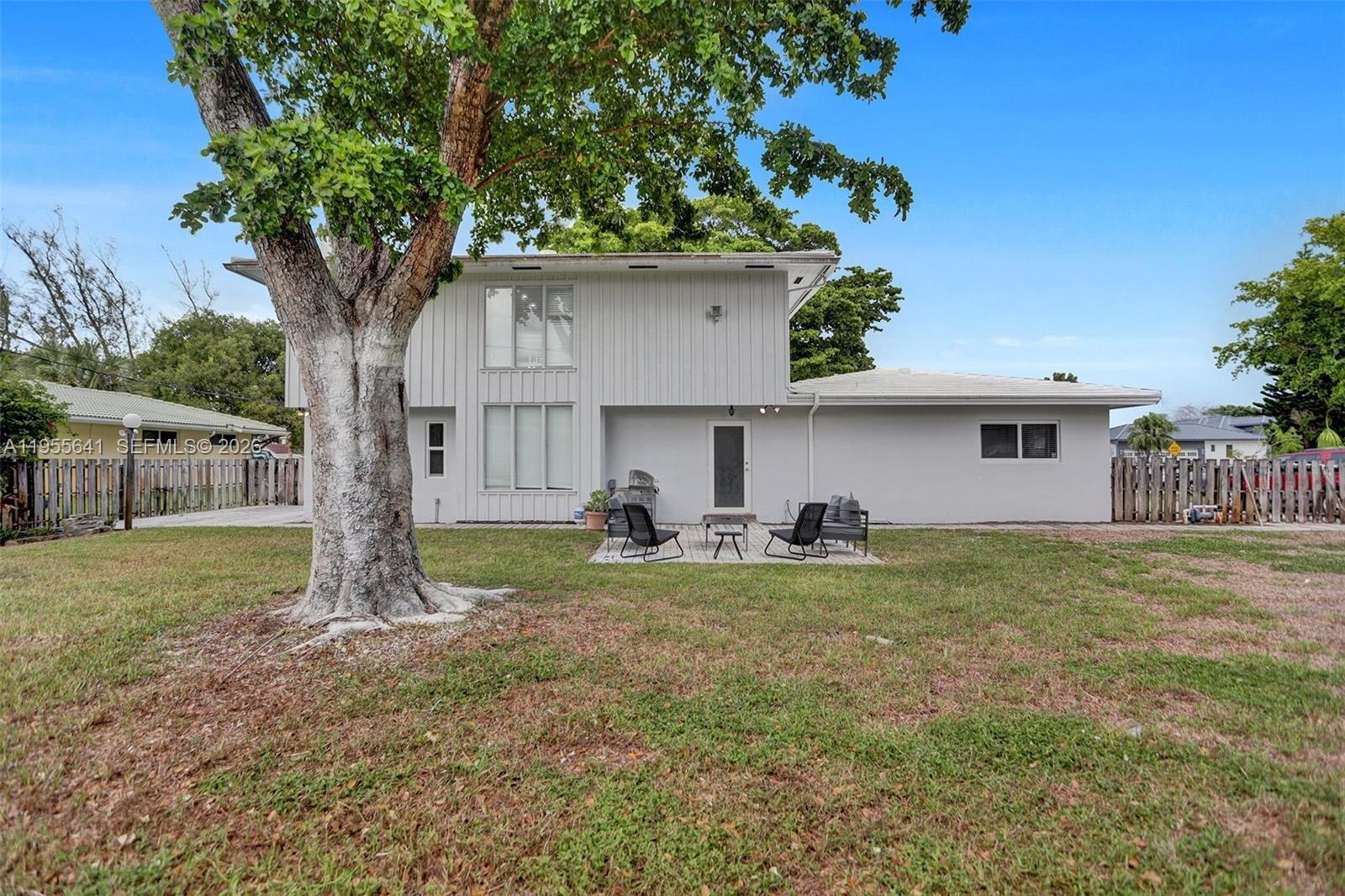 63 SE 5th Ave, Deerfield Beach FL 33441