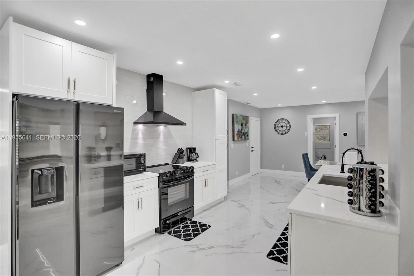63 SE 5th Ave, Deerfield Beach FL 33441