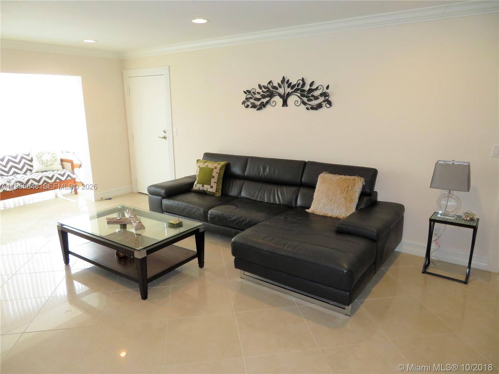 6471 Bay Club Dr #2, Fort Lauderdale FL 33308