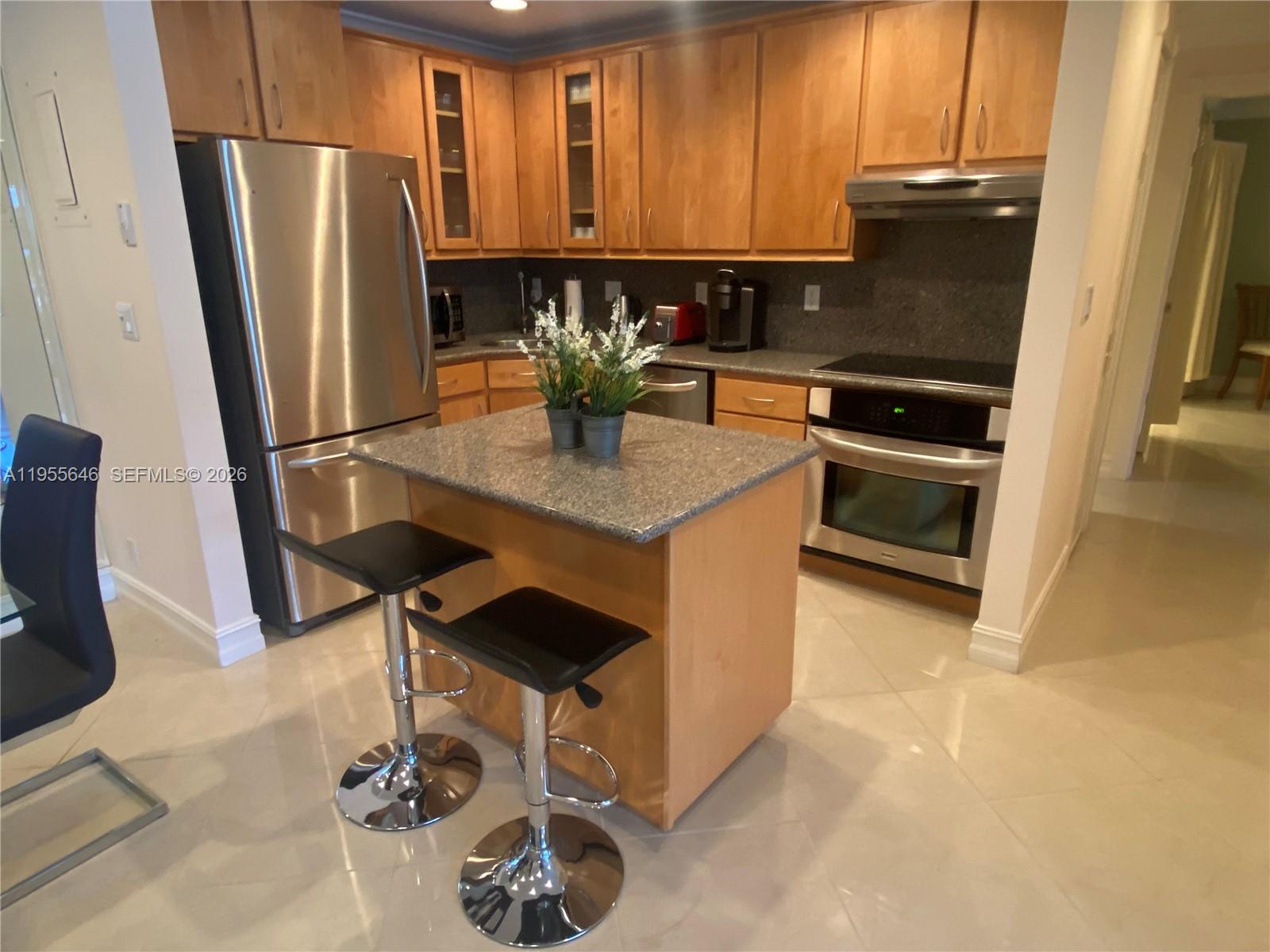 6471 Bay Club Dr #2, Fort Lauderdale FL 33308