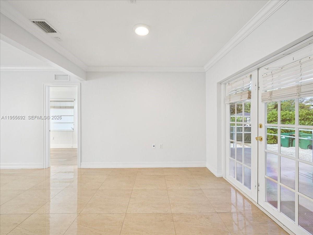 6891 SW 26th Ter, Miami FL 33155