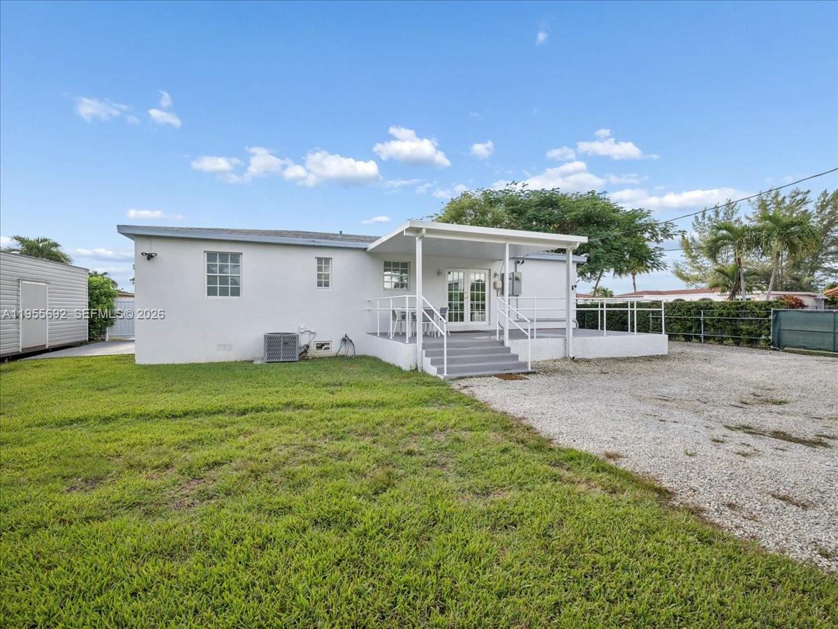 6891 SW 26th Ter, Miami FL 33155