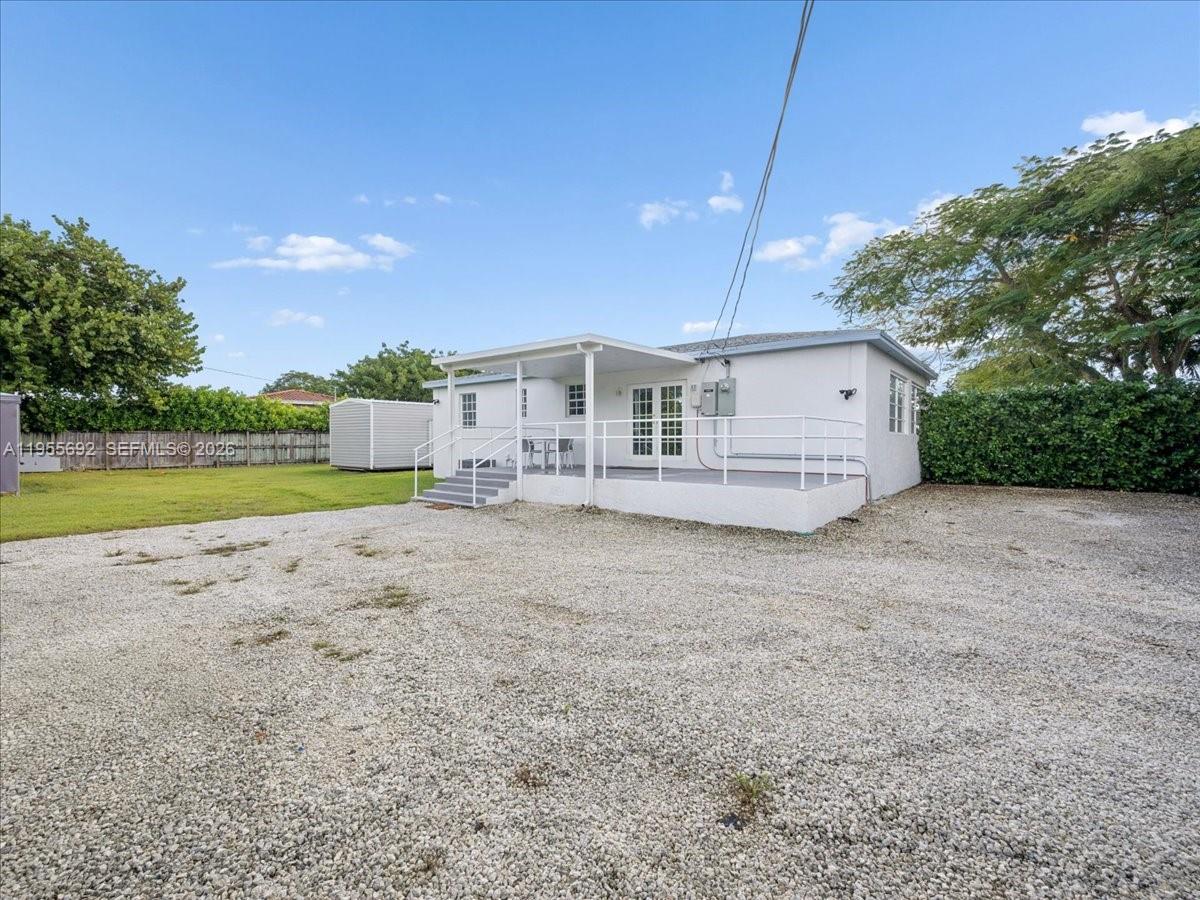 6891 SW 26th Ter, Miami FL 33155