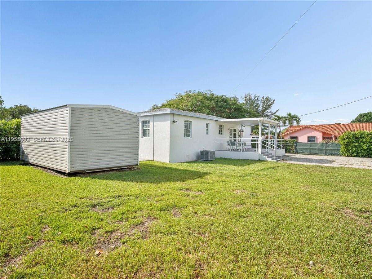 6891 SW 26th Ter, Miami FL 33155