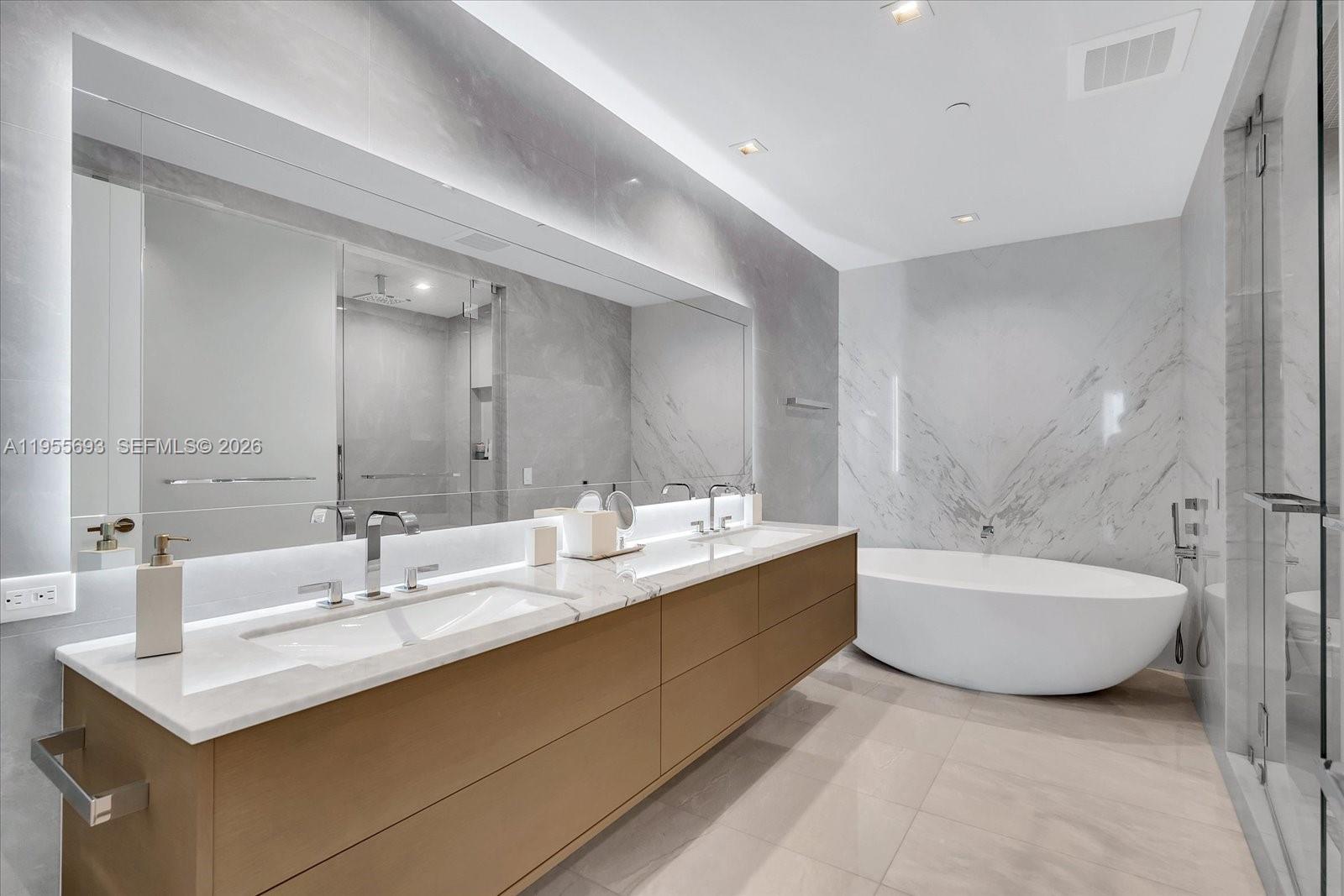 18501 Collins Ave #704, Sunny Isles Beach FL 33160