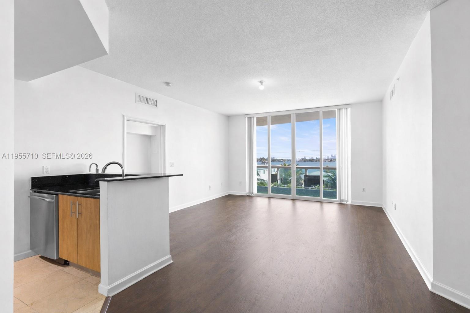 7910 Harbor Island Dr #402, North Bay Village FL 33141