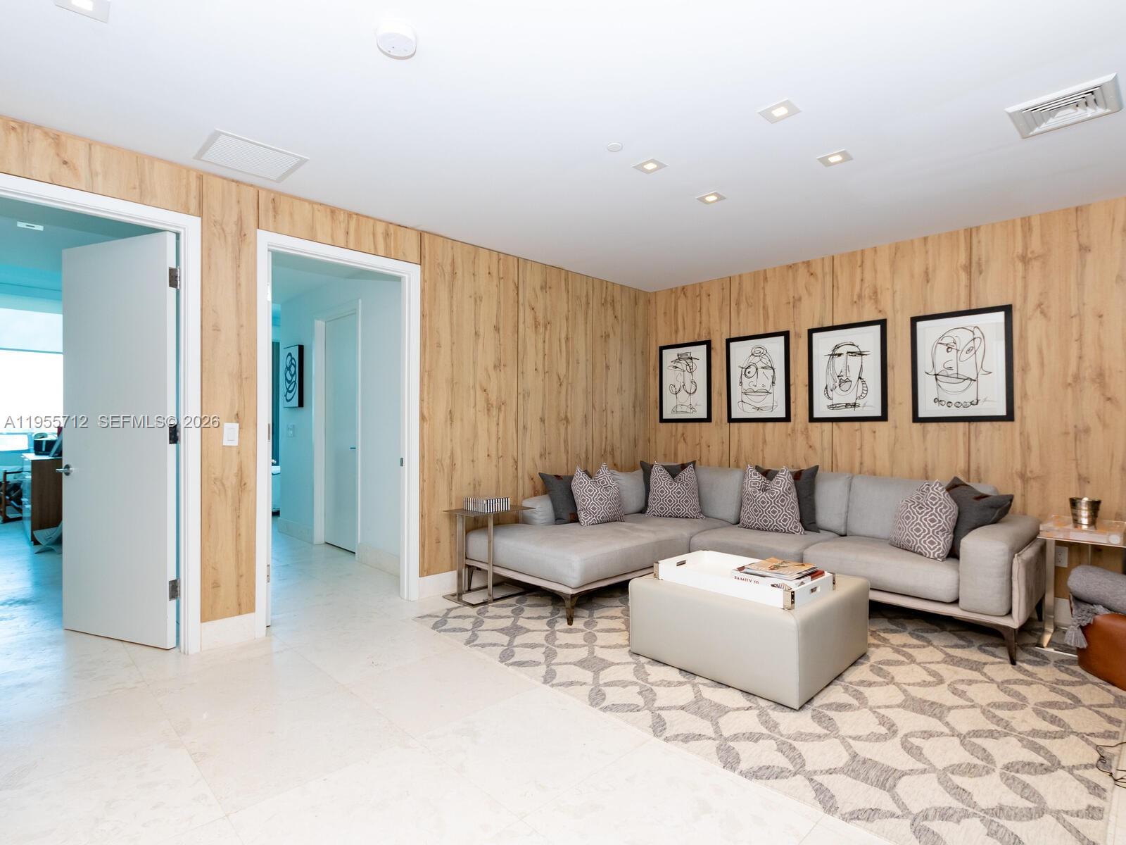 360 Ocean Dr #606S, Key Biscayne FL 33149