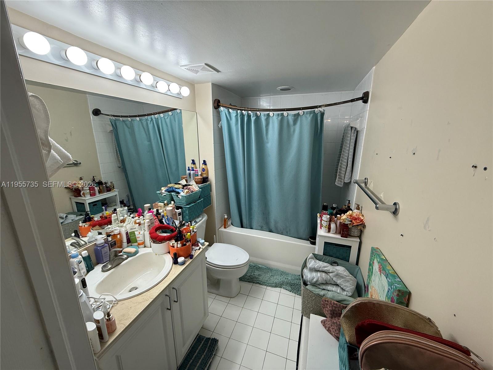 1155 Brickell Bay Dr #1006, Miami FL 33131