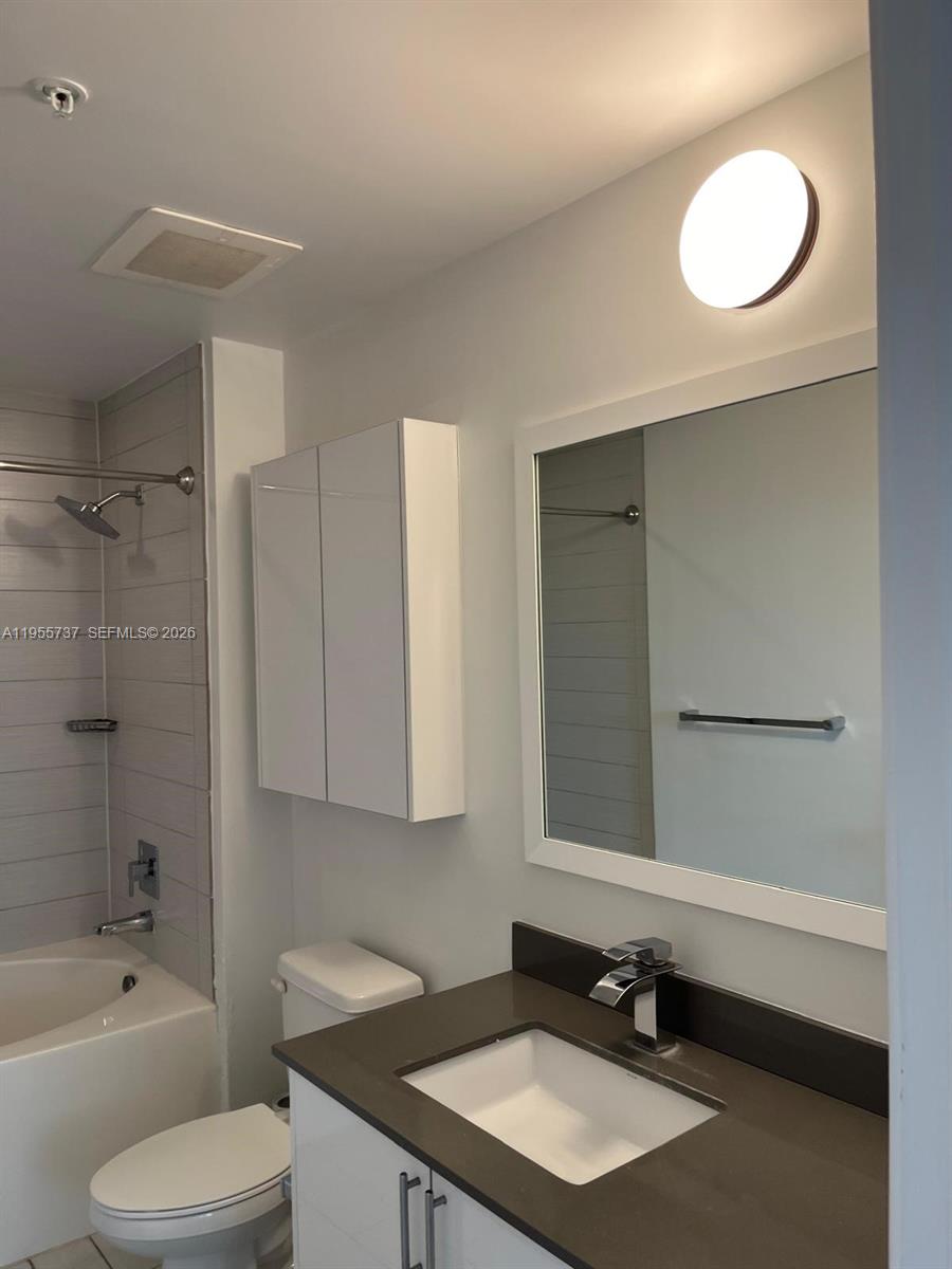 999 SW 1st Ave #2301, Miami FL 33130