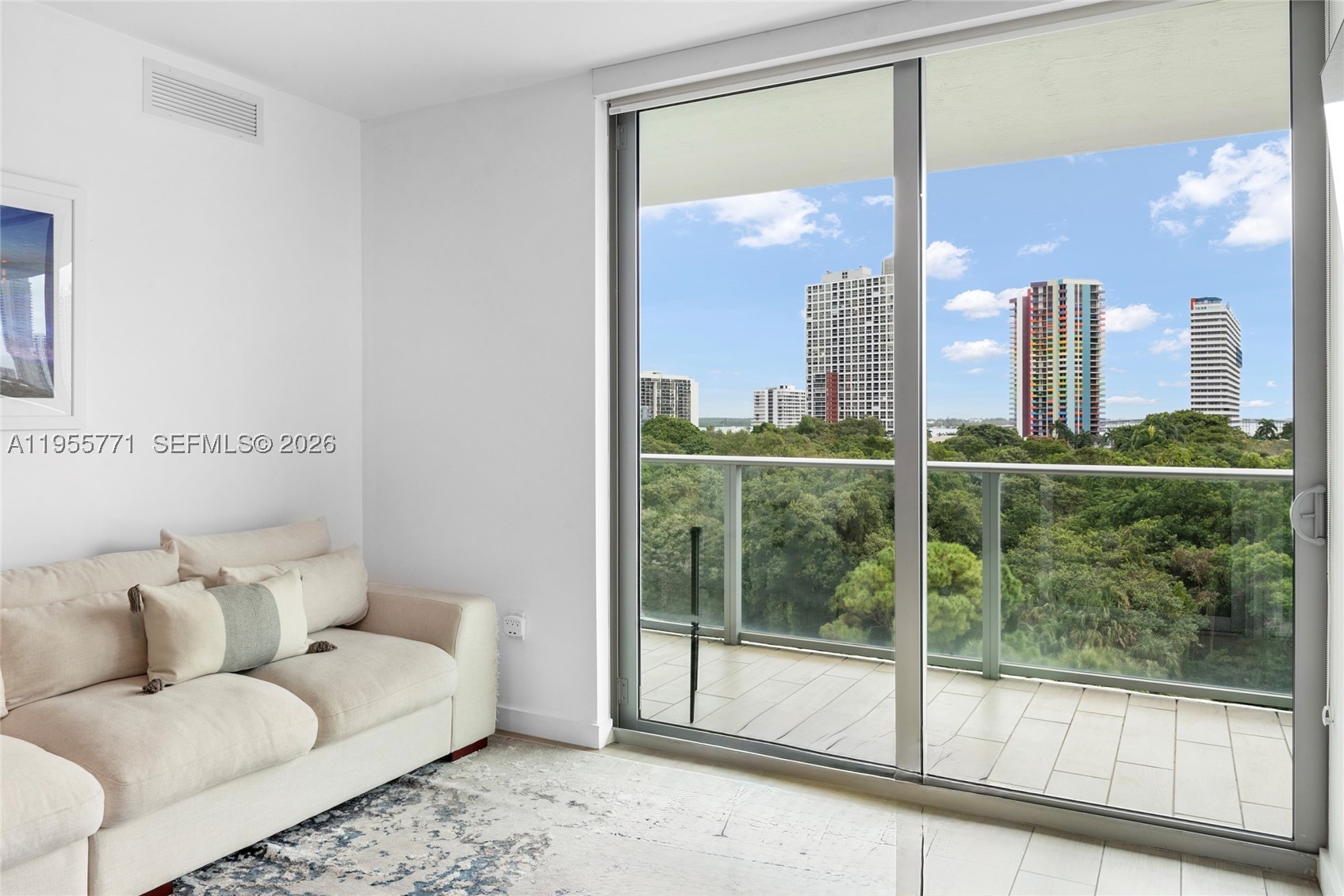 1600 SW 1st Ave #707, Miami FL 33129