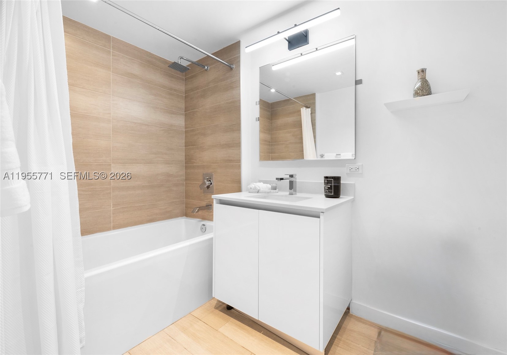 1600 SW 1st Ave #707, Miami FL 33129