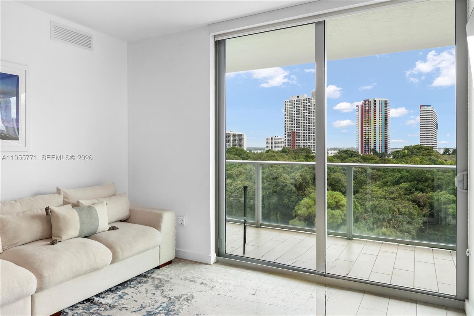 1600 SW 1st Ave #707, Miami FL 33129